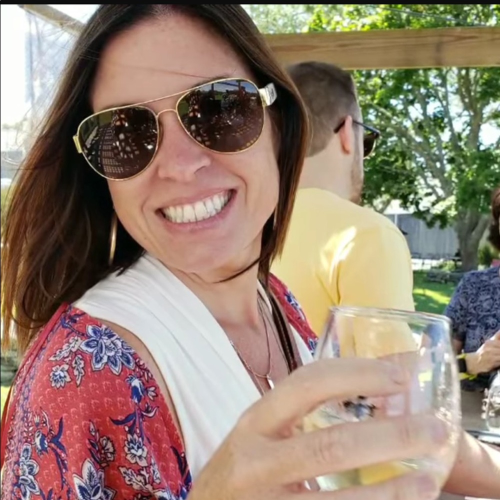 Meet your Posher, Ralyn